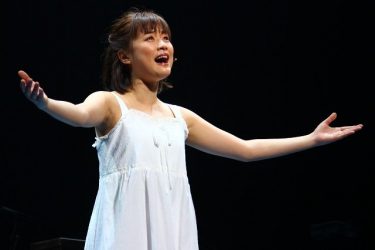 初主演・大原櫻子が“天才的な歌声”で魅了！安蘭けい、高橋和也ら出演『リトル・ヴォイス』初日開幕
