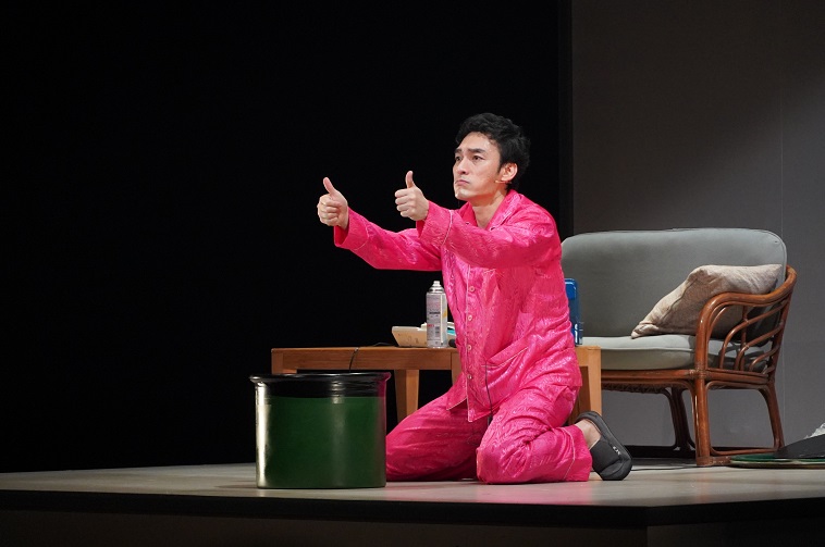 草彅剛と香取慎吾の二人芝居『burst！』7年ぶり再演が開幕！「今回も新たな発見があるのではないか」