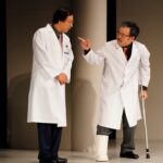 皆川猿時、荒川良々、牧島輝ら出演！『ドクター皆川～手術成功5秒前～』開幕コメント＆舞台写真到着