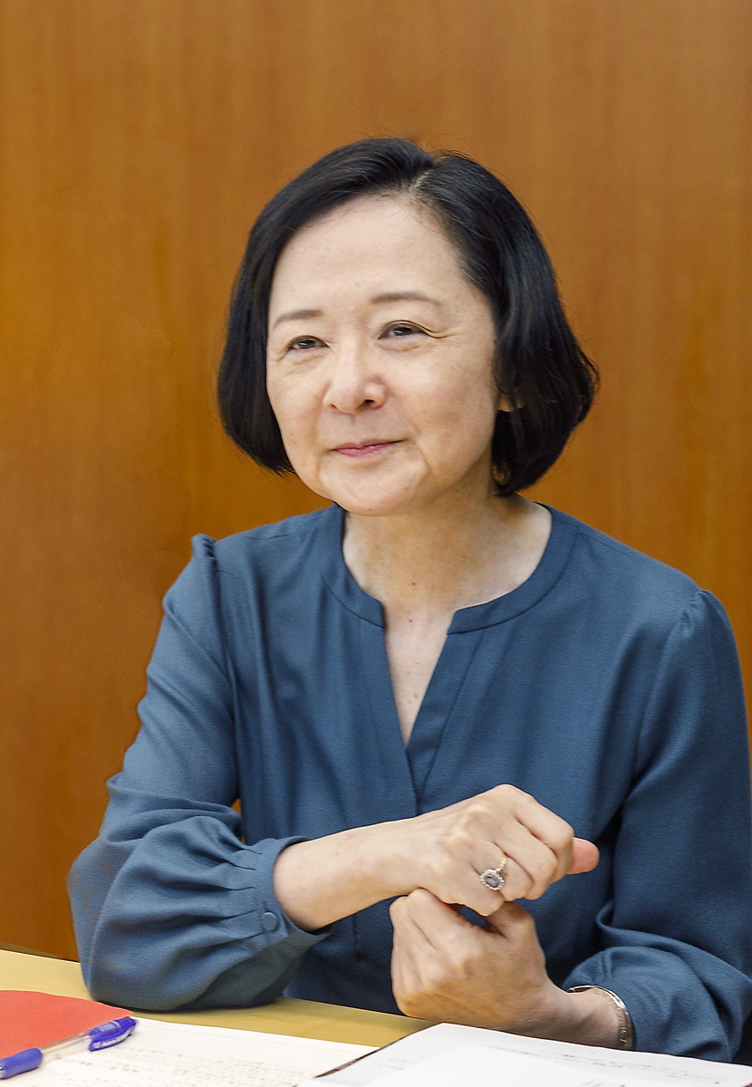 小川洋子