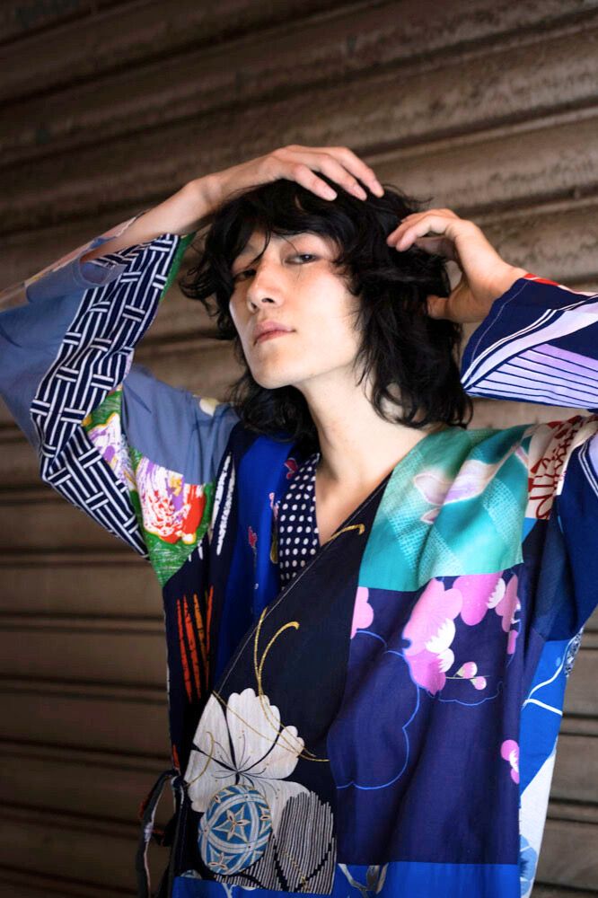 佐藤拓也、山下大輝、下野紘ら出演朗読劇『瓶詰めの海は寝室でリュズタンの夢をうたった2025』