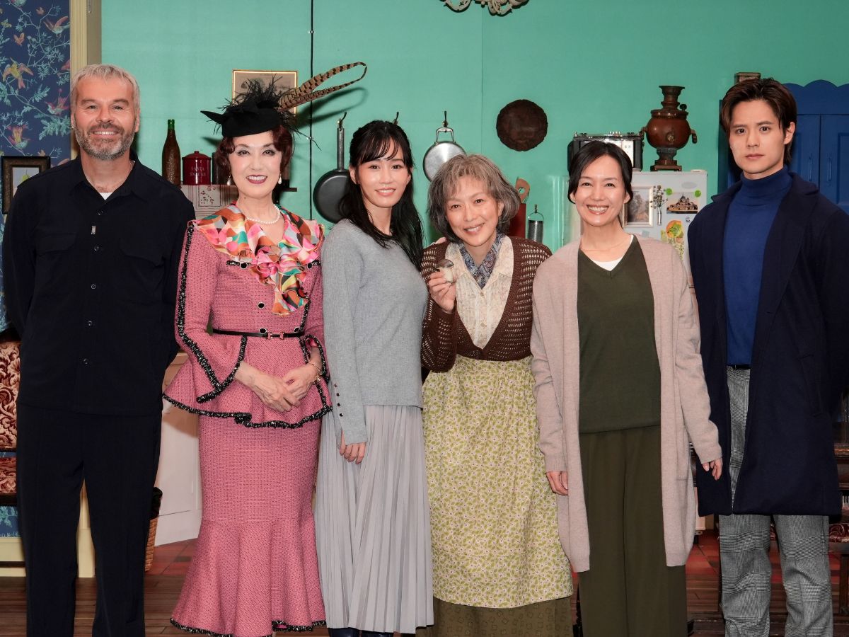 橋爪功主演、フロリアン・ゼレールの傑作『飛び立つ前に』日本初演が開幕！“家族”の愛と記憶を巡る物語