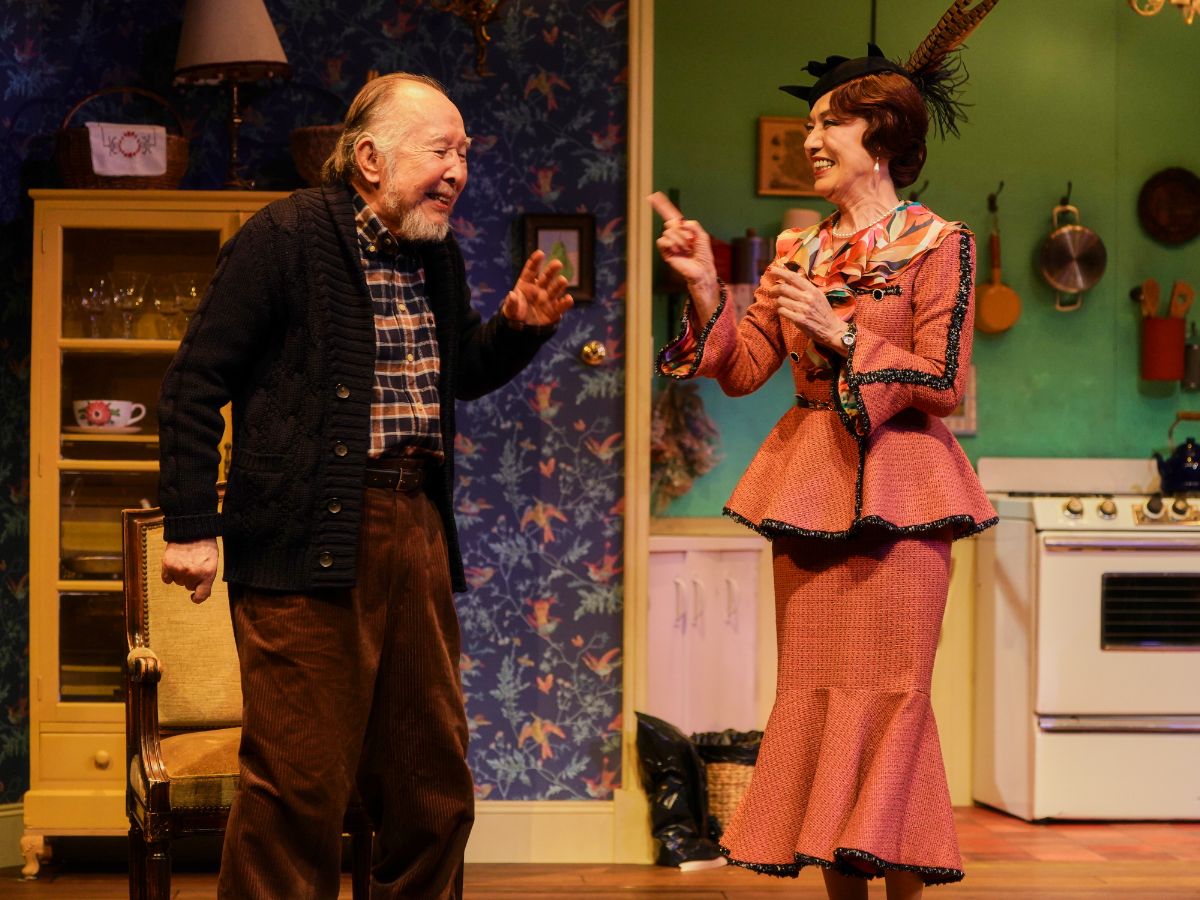 橋爪功主演、フロリアン・ゼレールの傑作『飛び立つ前に』日本初演が開幕！“家族”の愛と記憶を巡る物語